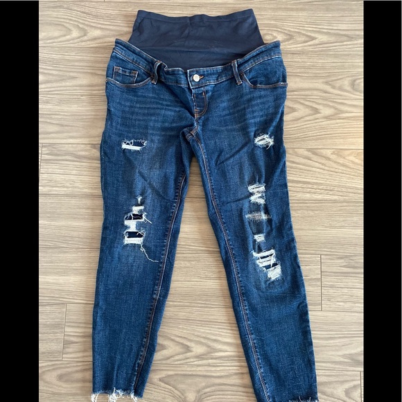 ⭐️Host Pick⭐️Old Navy Maternity Jeans Size 8 - Picture 1 of 6